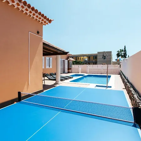 Classic Villa: Luxe, Private Pool & Prime Location *