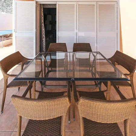 Classic Villa: Luxe, Private Pool & Prime Location *