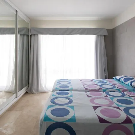 Classic Villa: Luxe, Private Pool & Prime Location Villa *